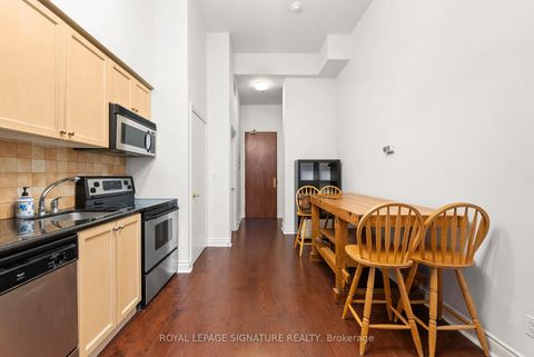 Photo 4 at 303 - 73 Richmond Street W, Bay Street Corridor, Toronto