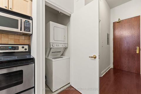 Photo 13 at 303 - 73 Richmond Street W, Bay Street Corridor, Toronto