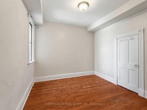 Photo 11 at 258 Harbord Street, Little Italy, Toronto