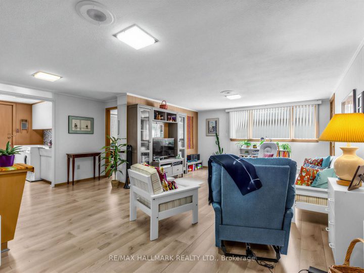 Photo 22 at 11 Sutcliffe Drive, Bayview Village, Toronto