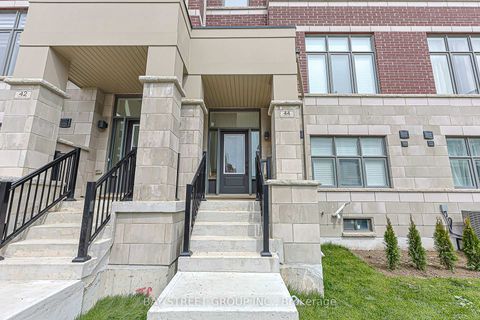 Photo 2 at 44 Seine Lane, Rural Richmond Hill, Richmond Hill