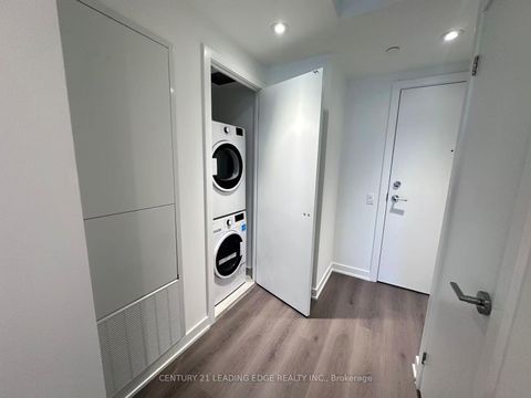 Photo 7 at 4008 - 8 Wellesley Street W, Bay Street Corridor, Toronto