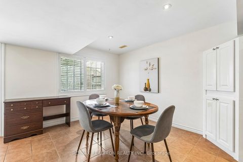 Photo 30 at 14 - 578 Tapestry Lane, Wyndham, Newmarket