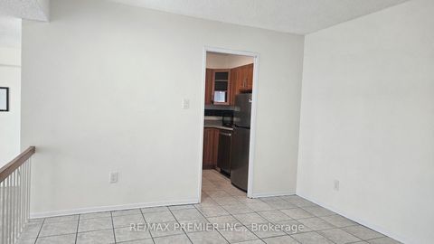 Photo 4 at 705 - 5 San Romano Way, Black Creek, Toronto
