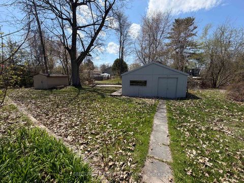 Photo 5 at 27 Waterbend Drive, Keswick South, Georgina