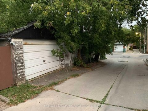 Photo 11 at 60 Greensides Avenue, Wychwood, Toronto