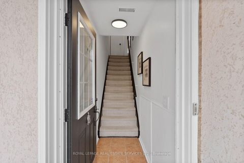Photo 2 at 207 - 262 St Helens Avenue, Dufferin Grove, Toronto