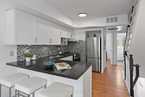 Photo 4 at 207 - 262 St Helens Avenue, Dufferin Grove, Toronto