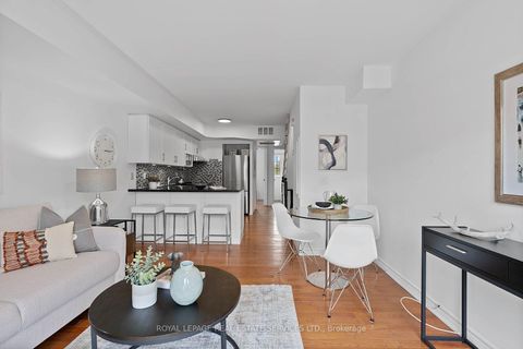 Photo 10 at 207 - 262 St Helens Avenue, Dufferin Grove, Toronto