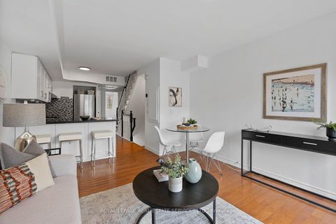 Photo 11 at 207 - 262 St Helens Avenue, Dufferin Grove, Toronto