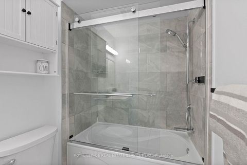 Photo 26 at 207 - 262 St Helens Avenue, Dufferin Grove, Toronto