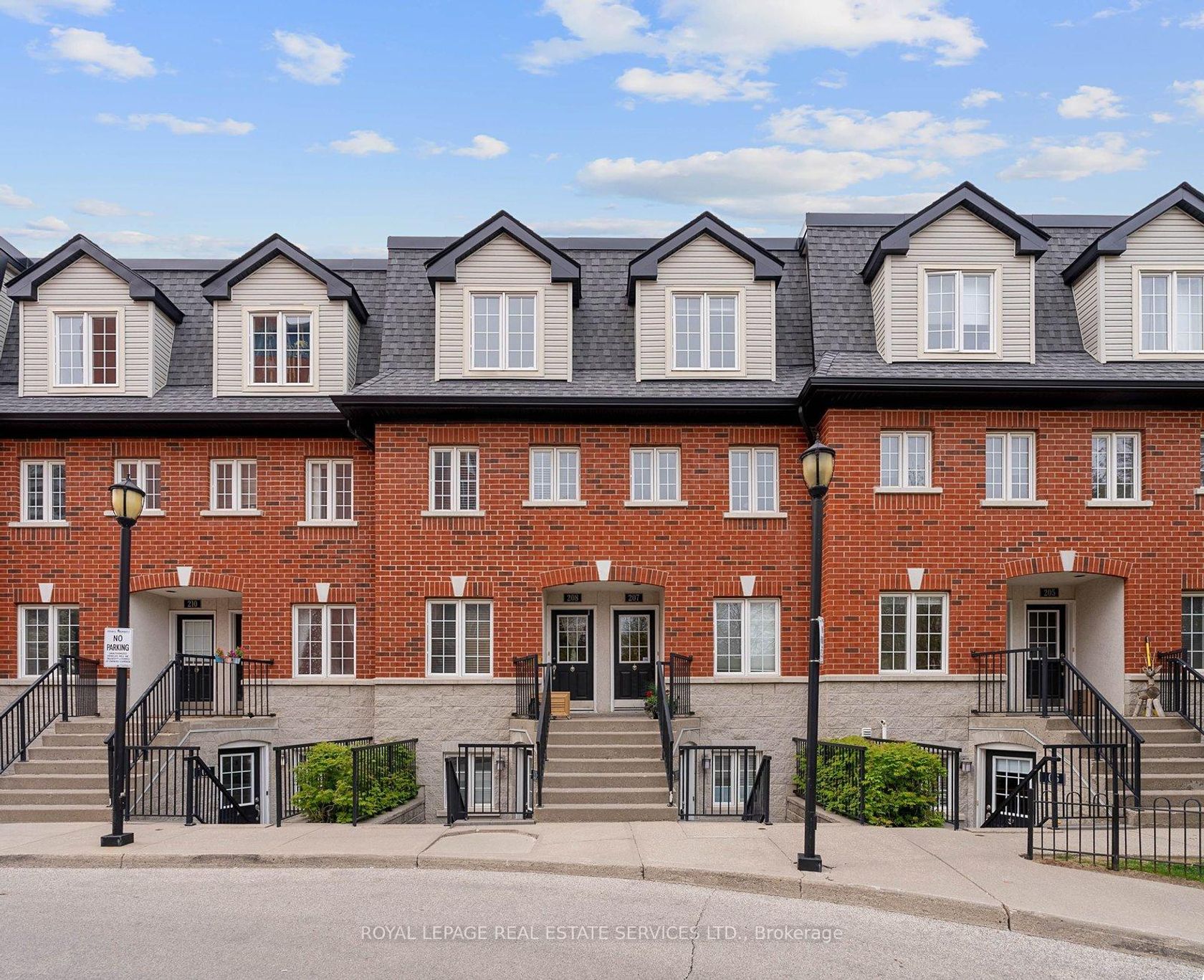 207 - 262 St Helens Avenue, Dufferin Grove, Toronto 