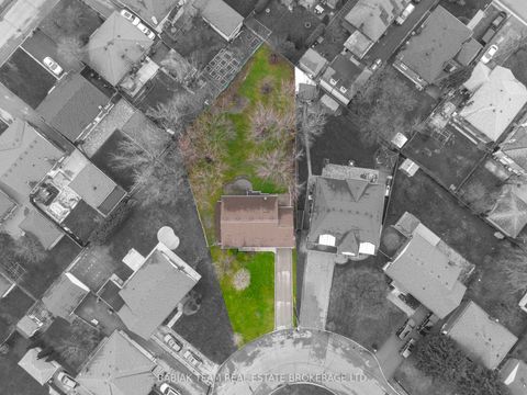 Photo 3 at 9 Camborne Avenue, CFB, Toronto