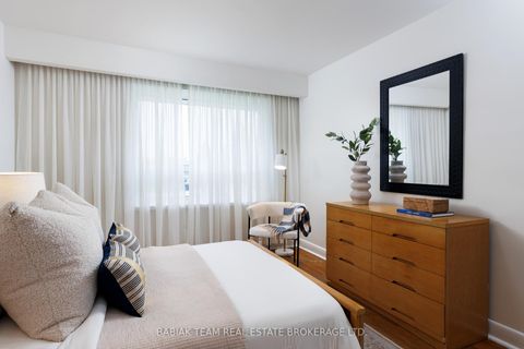 Photo 22 at 9 Camborne Avenue, CFB, Toronto