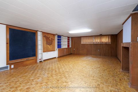 Photo 35 at 9 Camborne Avenue, CFB, Toronto
