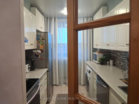 Photo 14 at 1001 - 235 Grandravine Drive, Jane Heights, Toronto