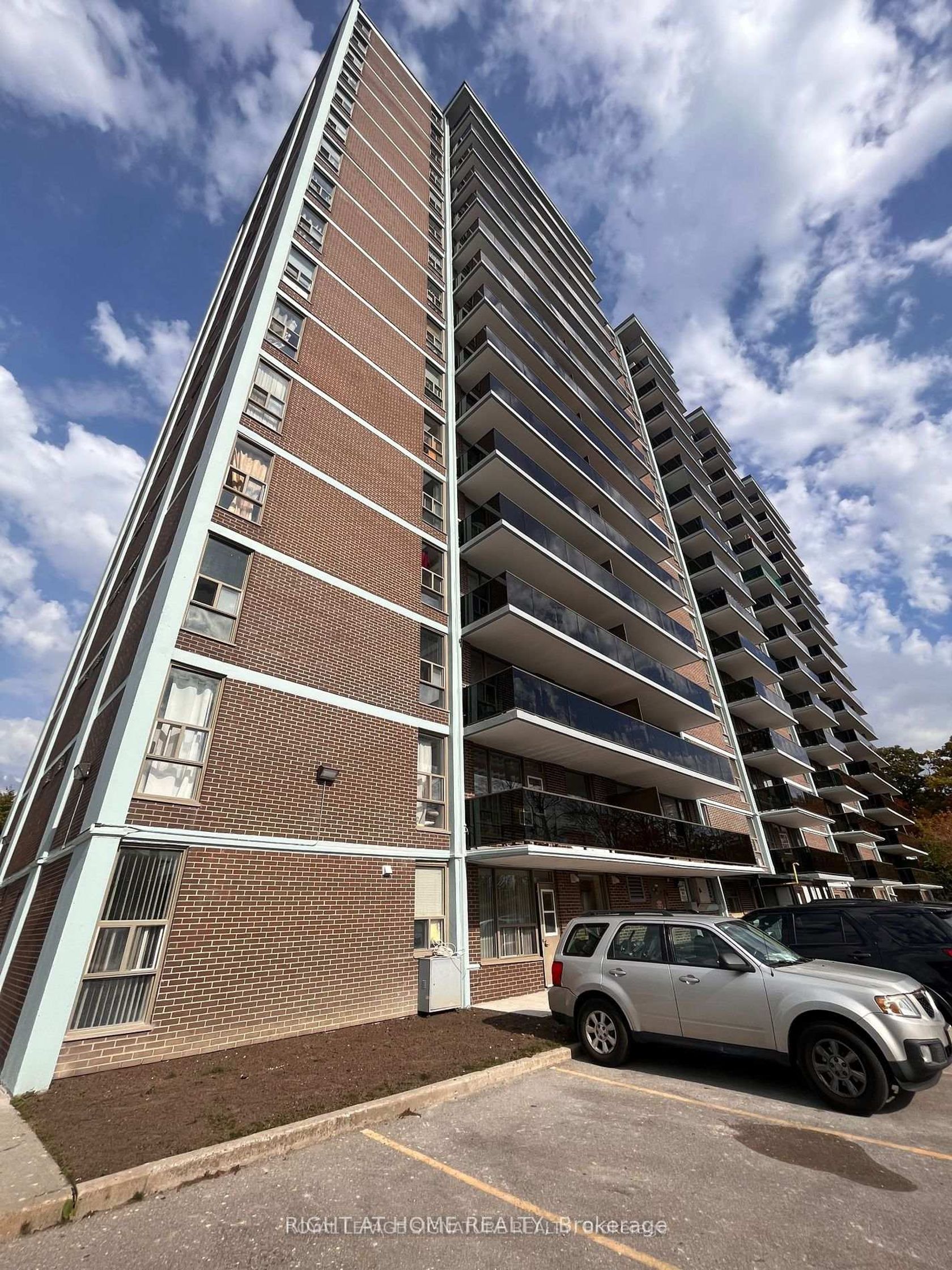 1001 - 235 Grandravine Drive, Jane Heights, Toronto 