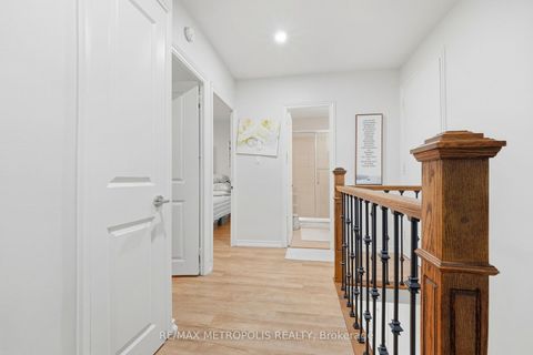 Photo 3 at 205 - 5877 Bathurst Street, Newtonbrook West, Toronto