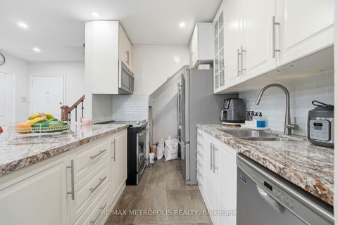 Photo 14 at 205 - 5877 Bathurst Street, Newtonbrook West, Toronto