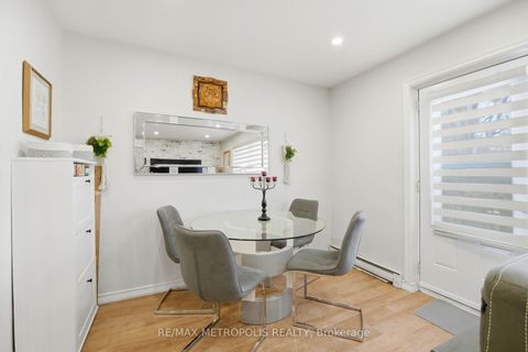 Photo 16 at 205 - 5877 Bathurst Street, Newtonbrook West, Toronto
