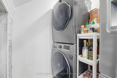 Photo 21 at 205 - 5877 Bathurst Street, Newtonbrook West, Toronto