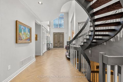 Photo 7 at 15 Sunforest Court, Newtonbrook West, Toronto