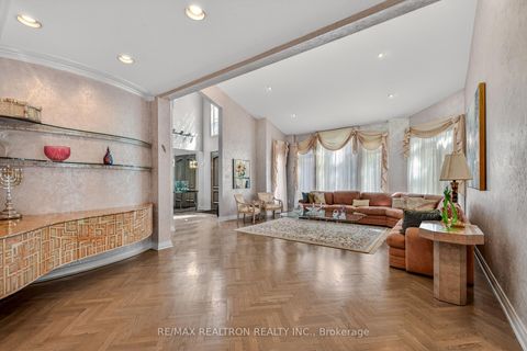 Photo 13 at 15 Sunforest Court, Newtonbrook West, Toronto