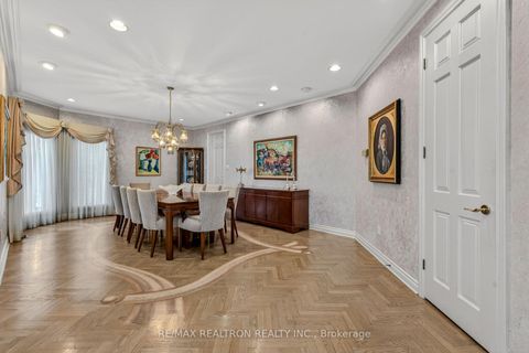 Photo 17 at 15 Sunforest Court, Newtonbrook West, Toronto