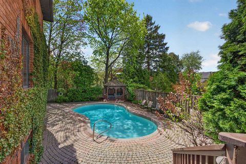 Photo 38 at 15 Sunforest Court, Newtonbrook West, Toronto