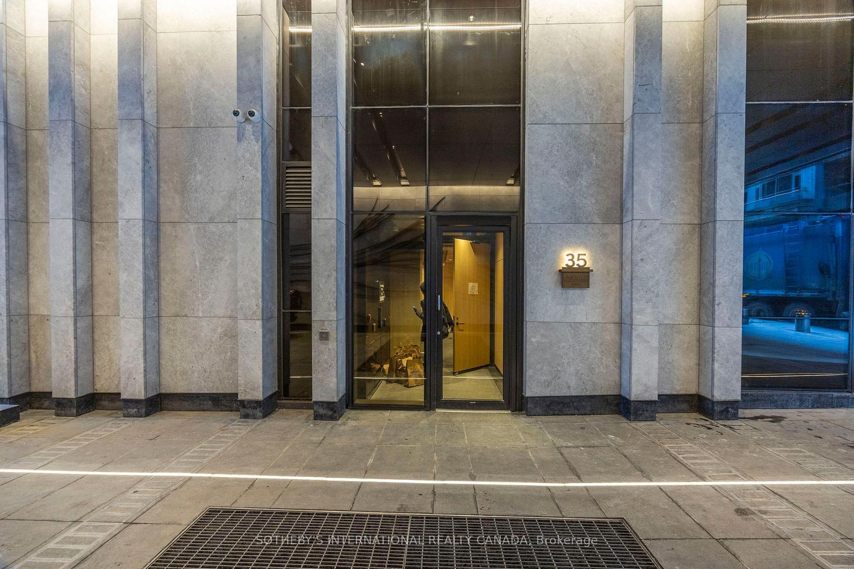 2410 - 35 Mercer Street, Waterfront Communities C1, Toronto 