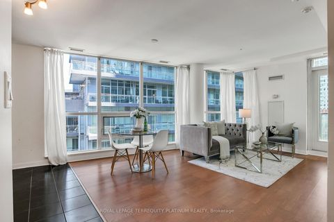 Photo 1 at 727 - 600 Fleet Street, Niagara, Toronto