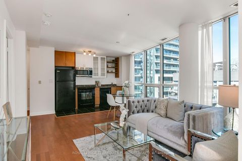 Photo 3 at 727 - 600 Fleet Street, Niagara, Toronto