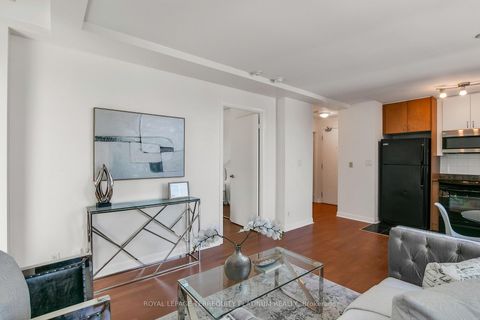 Photo 4 at 727 - 600 Fleet Street, Niagara, Toronto