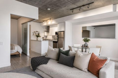 Photo 4 at 306 - 75 Portland Street, Waterfront Communities C1, Toronto