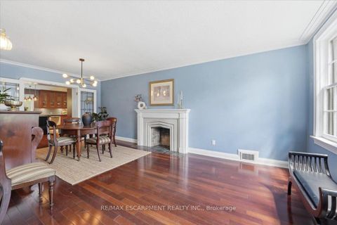 Photo 8 at 242 The Kingsway, Humber Valley, Toronto