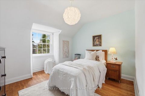 Photo 20 at 242 The Kingsway, Humber Valley, Toronto