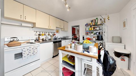 Photo 33 at 132 Marion Street, Roncesvalles, Toronto