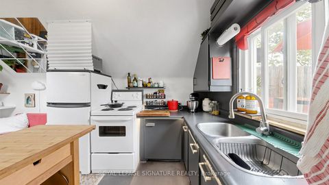 Photo 40 at 132 Marion Street, Roncesvalles, Toronto