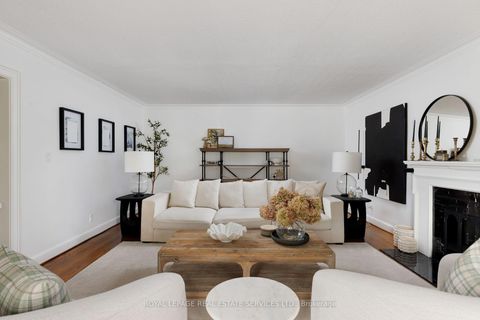 Photo 5 at 35 Bywood Drive, Rosethorn, Toronto