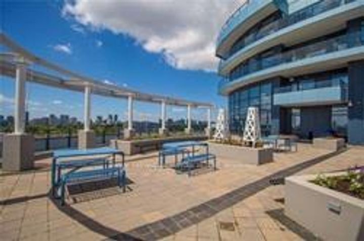 Photo 20 at 203 - 2885 Bayview Avenue, Bayview Village, Toronto
