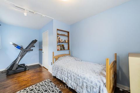 Photo 11 at 42 Clissold Road N, City Centre West, Toronto