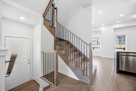 Photo 8 at 91 Danielle Moore Circle, Bendale, Toronto