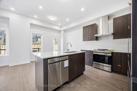 Photo 9 at 91 Danielle Moore Circle, Bendale, Toronto