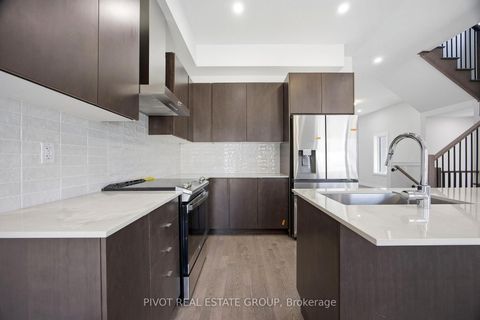 Photo 11 at 91 Danielle Moore Circle, Bendale, Toronto