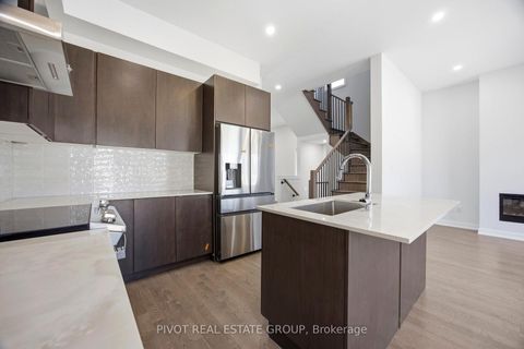 Photo 12 at 91 Danielle Moore Circle, Bendale, Toronto