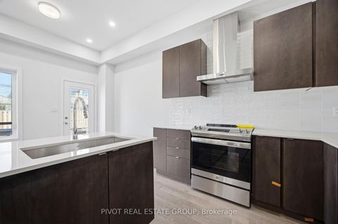 Photo 13 at 91 Danielle Moore Circle, Bendale, Toronto
