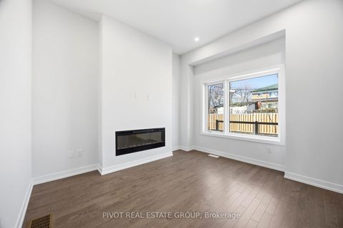 Photo 15 at 91 Danielle Moore Circle, Bendale, Toronto