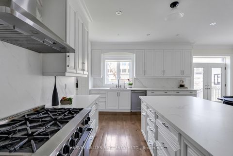Photo 16 at 80 Lynnhaven Road, Lawrence, Toronto