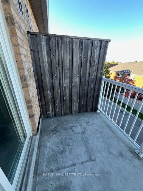 Photo 18 at 11 - 647 C Warden Avenue, Birchmount, Toronto