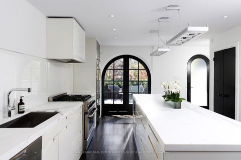 Photo 3 at 42 Rowanwood Avenue, Moore Park, Toronto